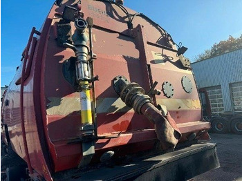 Cestovna čistilica Mercedes-Benz 1829 L: slika Cestovna čistilica Mercedes-Benz 1829 L