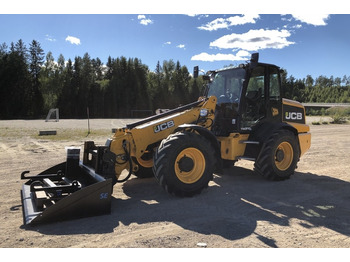 Utovarivač na kotačima JCB TM310