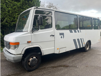 Prigradski autobus MERCEDES-BENZ Vario 815