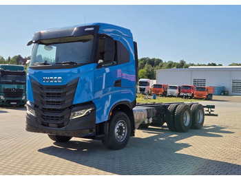 Kamion-šasija IVECO S-WAY