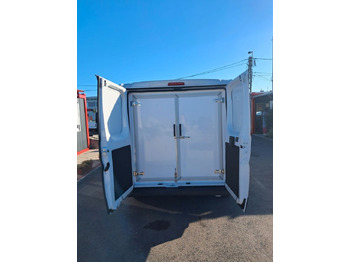 Dostavno vozilo hladnjača Peugeot Boxer: slika Dostavno vozilo hladnjača Peugeot Boxer Dostavno vozilo hladnjača Peugeot Boxer: slika Dostavno vozilo hladnjača Peugeot Boxer