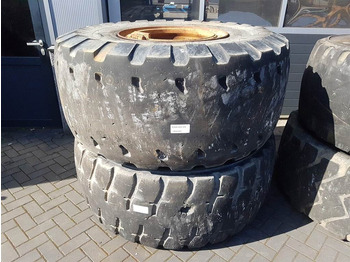 Gume i felge za Građevinski strojevi Case 921C-Michelin 26.5R25-Tire/Reifen/Band: slika Gume i felge za Građevinski strojevi Case 921C-Michelin 26.5R25-Tire/Reifen/Band Gume i felge za Građevinski strojevi Case 921C-Michelin 26.5R25-Tire/Reifen/Band: slika Gume i felge za Građevinski strojevi Case 921C-Michelin 26.5R25-Tire/Reifen/Band