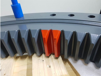 Novi Okvir/ Šasija za Građevinski strojevi Liebherr LH30M-932833001-Slewing ring/Drehkranz/Draaikrans: slika Novi Okvir/ Šasija za Građevinski strojevi Liebherr LH30M-932833001-Slewing ring/Drehkranz/Draaikrans