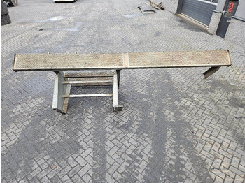 Okvir/ Šasija za Građevinski strojevi Liebherr LH80-94029536-Stair panel/Trittstufen/Traptreden: slika Okvir/ Šasija za Građevinski strojevi Liebherr LH80-94029536-Stair panel/Trittstufen/Traptreden