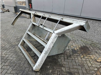 Okvir/ Šasija za Građevinski strojevi Liebherr LH80-94029536-Stair panel/Trittstufen/Traptreden: slika Okvir/ Šasija za Građevinski strojevi Liebherr LH80-94029536-Stair panel/Trittstufen/Traptreden
