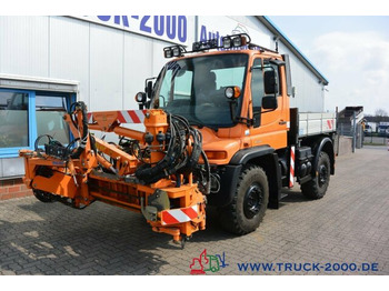 Kamion s otvorenim sandukom UNIMOG U400