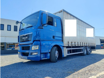 Kamion s ceradom MAN TGS 26.400