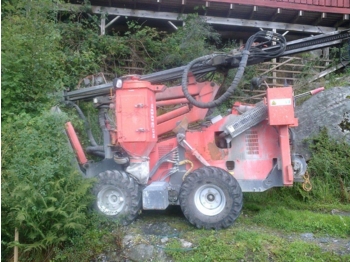 Platforma za bušenje Sandvik Commando DC 300 R: slika Platforma za bušenje Sandvik Commando DC 300 R