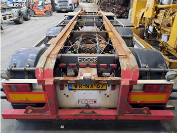 Transporter kontejnera/ Poluprikolica s izmjenjivim sanducima Floor FLA-3-101: slika Transporter kontejnera/ Poluprikolica s izmjenjivim sanducima Floor FLA-3-101