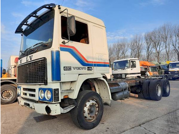Kamion-šasija VOLVO F12