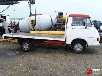 Kamion s otvorenim sandukom Mercedes-Benz: slika Kamion s otvorenim sandukom Mercedes-Benz Kamion s otvorenim sandukom Mercedes-Benz: slika Kamion s otvorenim sandukom Mercedes-Benz