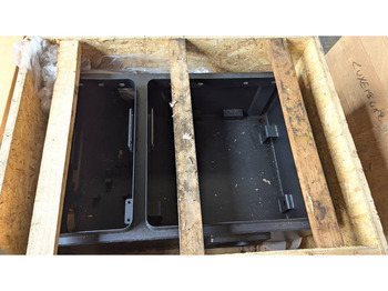 Novi Okvir/ Šasija za Građevinski strojevi Komatsu WA600-8 BATTERY BOX 426-06-61211: slika Novi Okvir/ Šasija za Građevinski strojevi Komatsu WA600-8 BATTERY BOX 426-06-61211