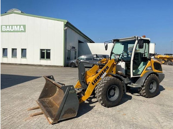 Utovarivač na kotačima LIEBHERR L 504