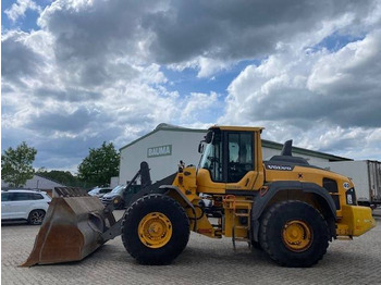 Utovarivač na kotačima VOLVO L120H