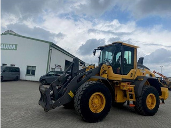 Utovarivač na kotačima VOLVO L90H