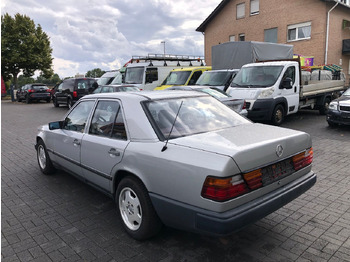 Limuzina Mercedes-Benz W124 E 260: slika Limuzina Mercedes-Benz W124 E 260 Limuzina Mercedes-Benz W124 E 260: slika Limuzina Mercedes-Benz W124 E 260