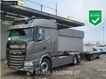 Kamion s kukastom dizalicom DAF XG 530