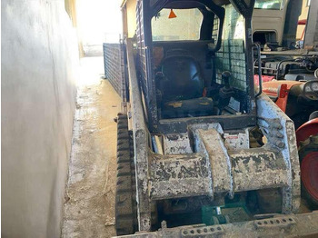 Kompaktni utovarivač gusjeničar BOBCAT