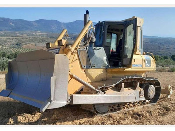 Buldožer KOMATSU D65EX-15