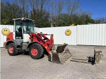 Utovarivač na kotačima LIEBHERR L 506