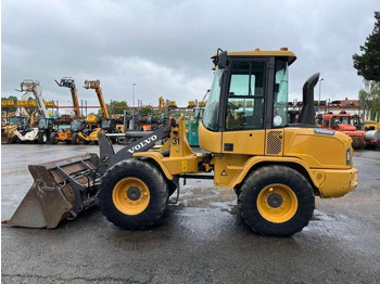 Utovarivač na kotačima Volvo L30G: slika Utovarivač na kotačima Volvo L30G