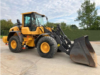 Utovarivač na kotačima VOLVO L90H