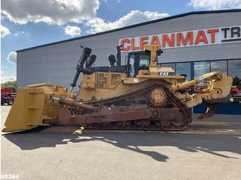 Buldožer CATERPILLAR