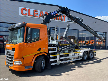 Kamion s kukastom dizalicom DAF XD 450