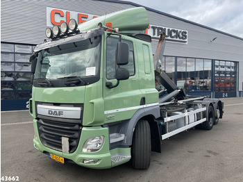 Kamion s kukastom dizalicom DAF CF 370
