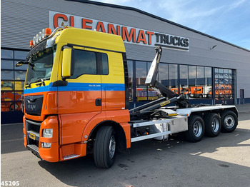 Kamion s kukastom dizalicom MAN TGX