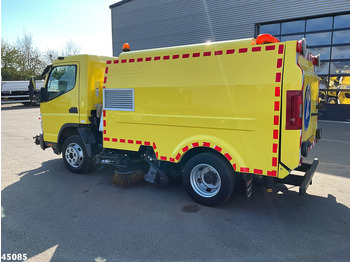 Cestovna čistilica Mitsubishi Canter 7C15 Brock sweeper Just 94.095 km!: slika Cestovna čistilica Mitsubishi Canter 7C15 Brock sweeper Just 94.095 km!