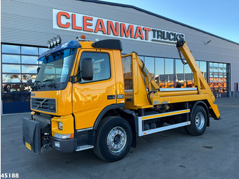 Utovarivač s proklizavajućim upravljanjem VOLVO FM