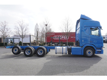 Kamion s kranom SCANIA R650 V8 / 650 HP/ frame 8.8 m / steered 4th axle: slika Kamion s kranom SCANIA R650 V8 / 650 HP/ frame 8.8 m / steered 4th axle