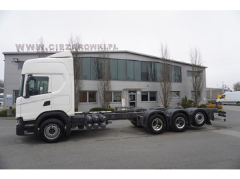 Kamion s kranom Scania G540 8x4 / Chassis 8.7 m / Steered axle / 2021: slika Kamion s kranom Scania G540 8x4 / Chassis 8.7 m / Steered axle / 2021