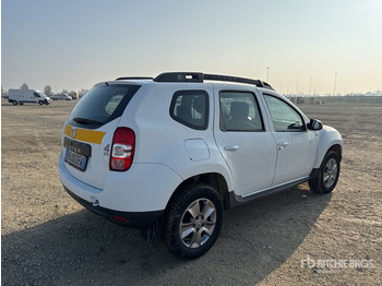 SUV 2014 Dacia Duster 4WD SUV: slika SUV 2014 Dacia Duster 4WD SUV