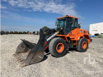 Utovarivač na kotačima DOOSAN DL250