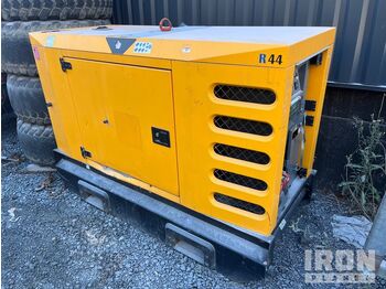 Generatorski set Sdmo R44 Generator Set: slika Generatorski set Sdmo R44 Generator Set Generatorski set Sdmo R44 Generator Set: slika Generatorski set Sdmo R44 Generator Set