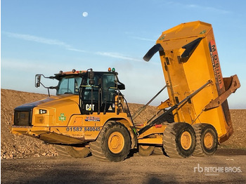 Zglobni istovarivač CATERPILLAR 730