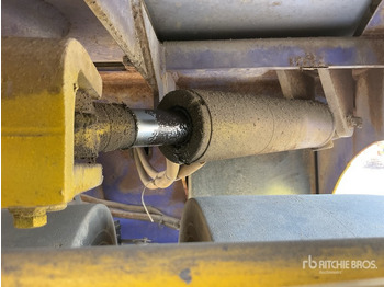 Pneumatski valjak 1996 Komatsu JW30-2 7 Wheel Pneumatic Roller: slika Pneumatski valjak 1996 Komatsu JW30-2 7 Wheel Pneumatic Roller Pneumatski valjak 1996 Komatsu JW30-2 7 Wheel Pneumatic Roller: slika Pneumatski valjak 1996 Komatsu JW30-2 7 Wheel Pneumatic Roller