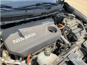 SUV 2020 Nissan X-Trail Hybrid SUV: slika SUV 2020 Nissan X-Trail Hybrid SUV