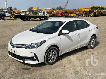 Automobil TOYOTA