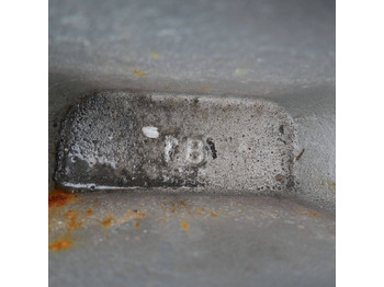 Protuuteg za Oprema za rukovanje materijalima Counterweight for Nissan DX18, LPG: slika Protuuteg za Oprema za rukovanje materijalima Counterweight for Nissan DX18, LPG Protuuteg za Oprema za rukovanje materijalima Counterweight for Nissan DX18, LPG: slika Protuuteg za Oprema za rukovanje materijalima Counterweight for Nissan DX18, LPG