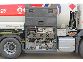 Kamion cisterna VOLVO FM: slika Kamion cisterna VOLVO FM