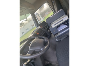 Kamion cisterna Volvo FMFH: slika Kamion cisterna Volvo FMFH