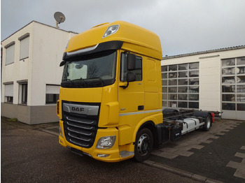 Transporter kontejnera/ Kamion s izmjenjivim sanducima DAF XF 480