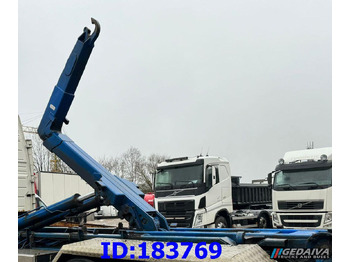Kukasta dizalica/ Sustav s proklizavajućim upravljanjem HIAB