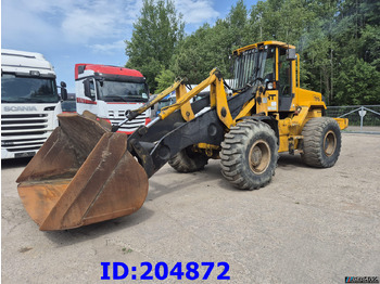 Utovarivač na kotačima JCB 436