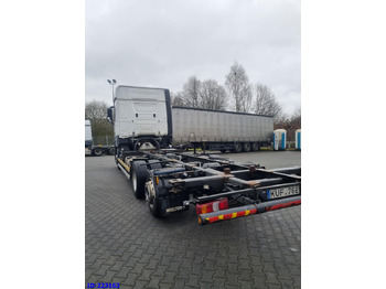 Kamion-šasija MERCEDES-BENZ Actros 2542 BDF  6x2 Euro6: slika Kamion-šasija MERCEDES-BENZ Actros 2542 BDF  6x2 Euro6