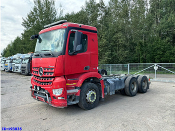 Kamion-šasija MERCEDES-BENZ Arocs