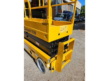 Škarasta podizna platforma Haulotte Compact 10 N: slika Škarasta podizna platforma Haulotte Compact 10 N